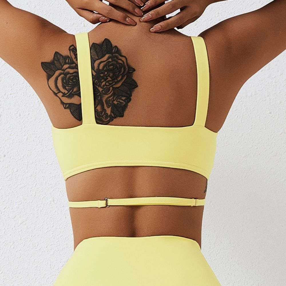 Flow Strappy Scoop Sports Bra