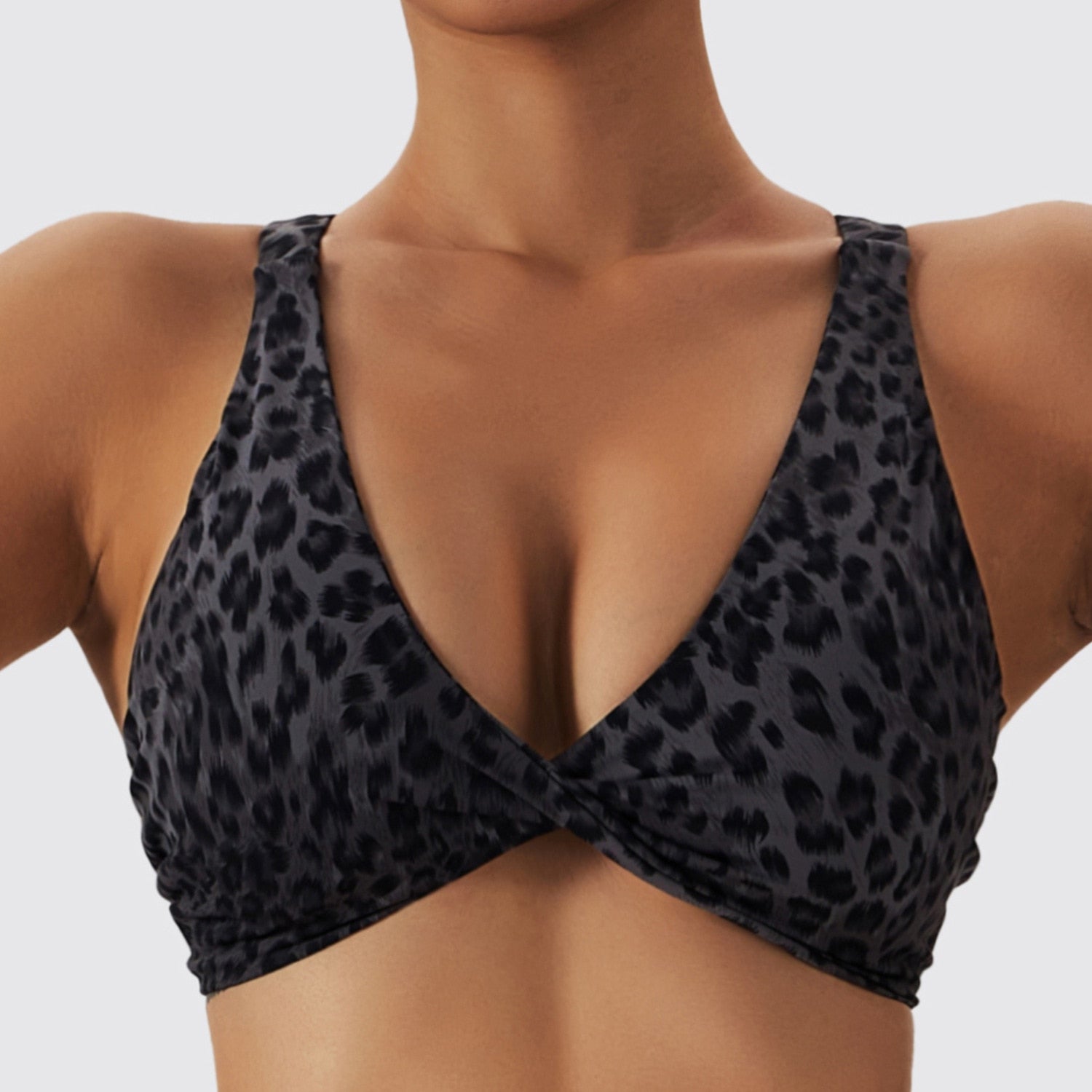 Agility Front Twist Leopard Sports Bra