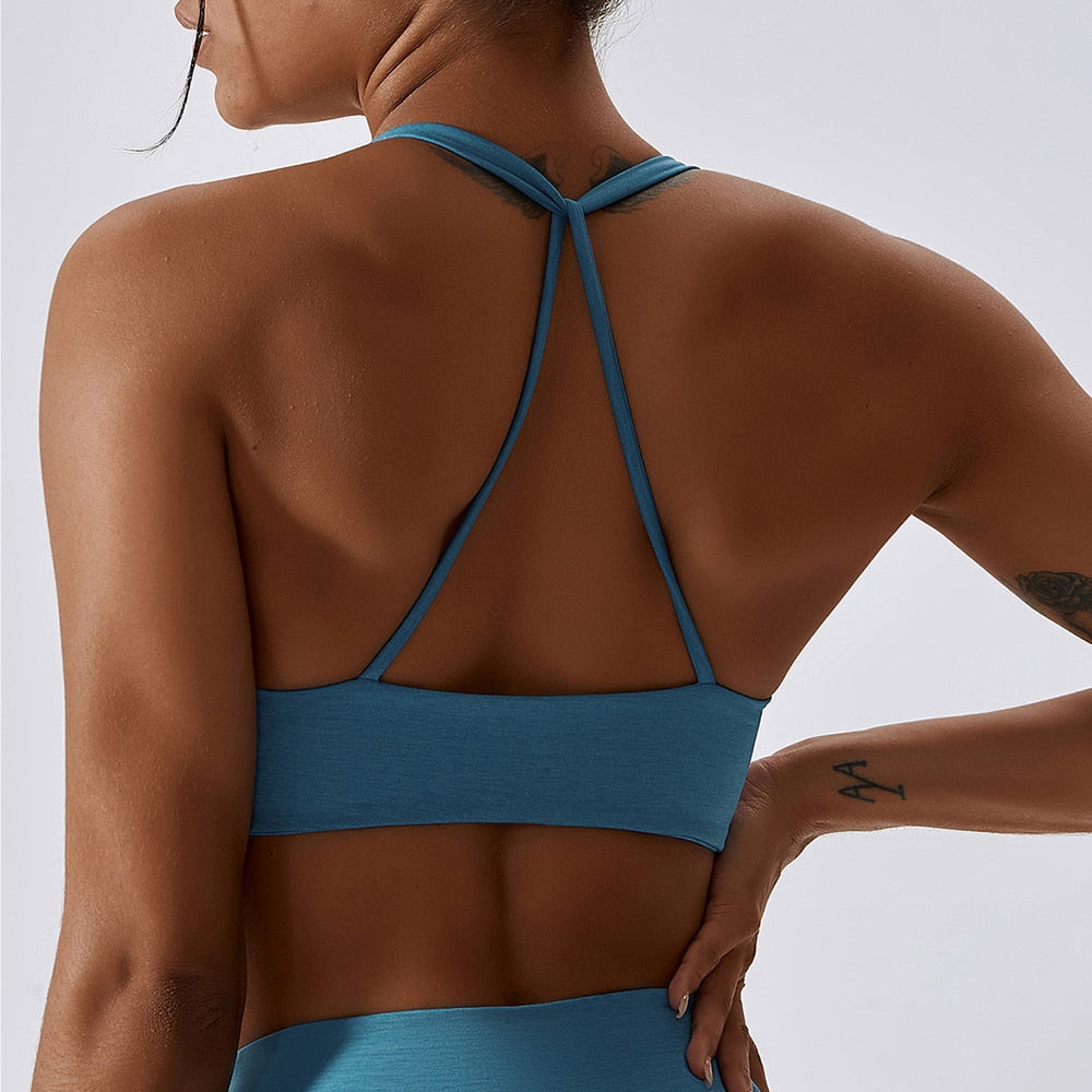 Imagine Seamless Front Twist Sports Bra