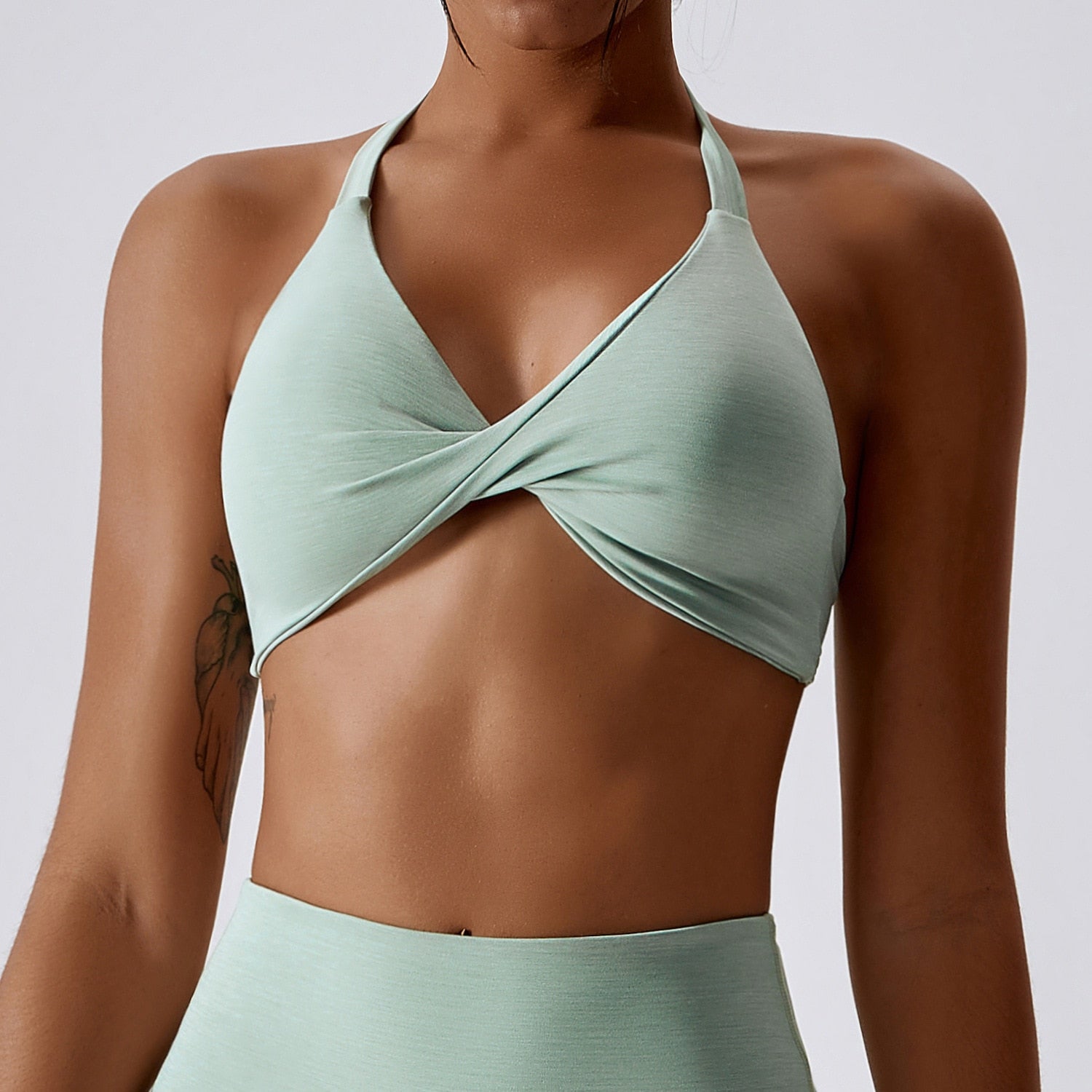 Imagine Seamless Front Twist Sports Bra